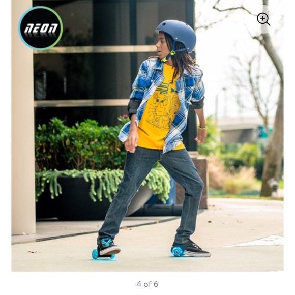 Neon Street Rollers LED Heel Wheels - Picture 2 of 8